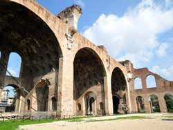 Fórum Romano, Basílica de Majencio e Constantino