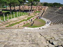Antigo teatro de Ostia Antica