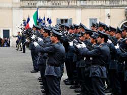 Piazza del Quirinale, troca da guarda